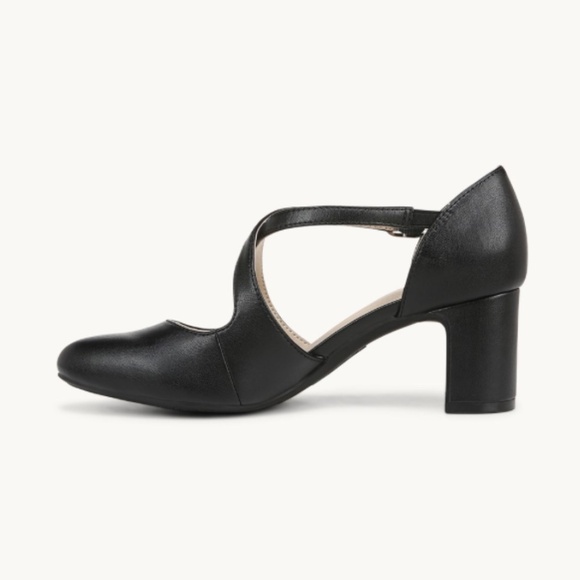 LifeStride Tracy Strappy Pump (WIDE) - Picture 4 of 10